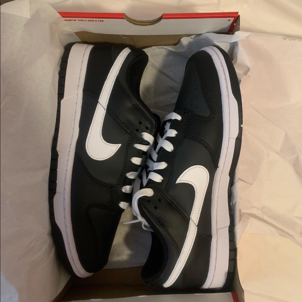 Nike Dunks Reverse Pandas - image 7